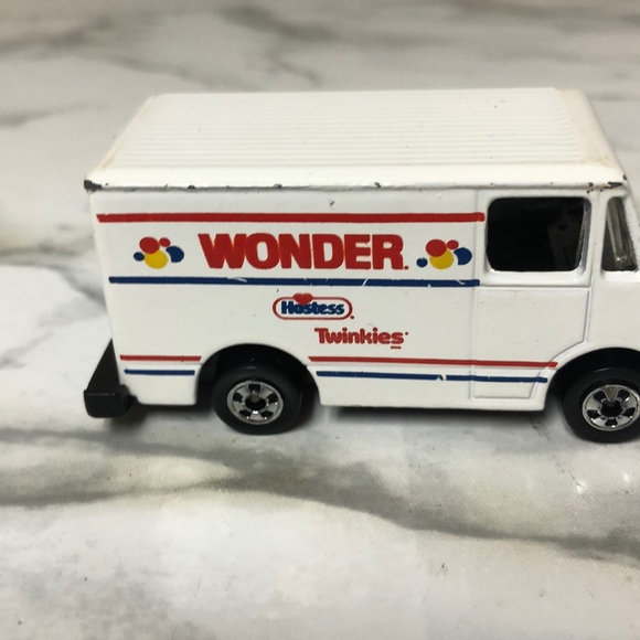 Wonder 🥖 Truck - Picture 4 of 7